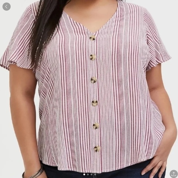 Torrid Wmn Sz 0 US L Red White Striped Short Sleeve Rayon Crepe Button-Front Top - Picture 1 of 10